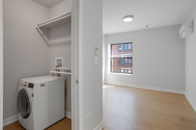 6019 N Winthrop Avenue 402, Chicago, IL 60660