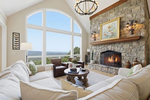 84 Fox Claw Knoll, Big Canoe, GA 30143