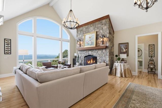 84 Fox Claw Knoll, Big Canoe, GA 30143