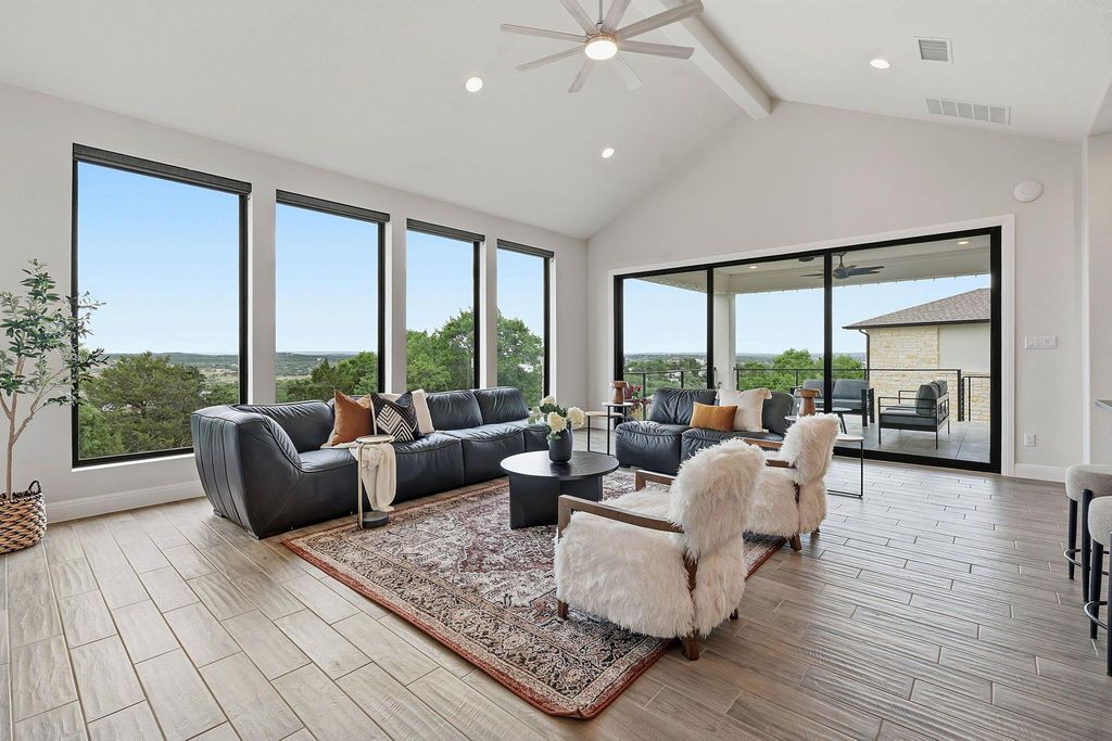 2414 Sunset Vista CIR 32, Spicewood, TX 78669