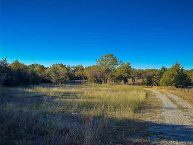 2270 County Road 2360, Decatur, TX 76234
