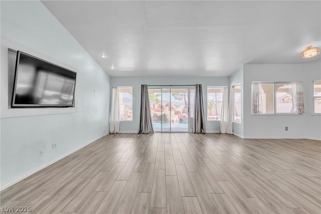 3245 West Landberg Avenue, Las Vegas, NV 89141