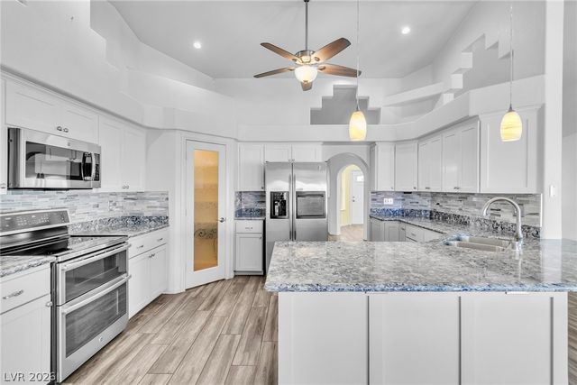 3245 West Landberg Avenue, Las Vegas, NV 89141