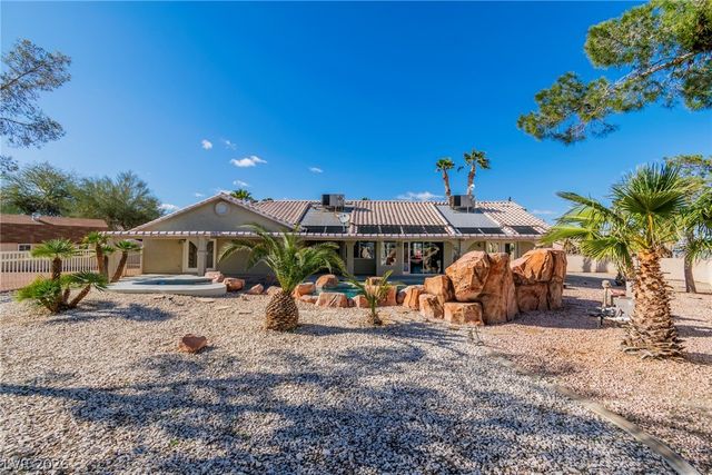 3245 West Landberg Avenue, Las Vegas, NV 89141