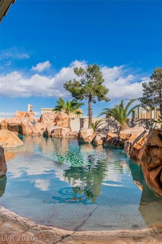 3245 West Landberg Avenue, Las Vegas, NV 89141