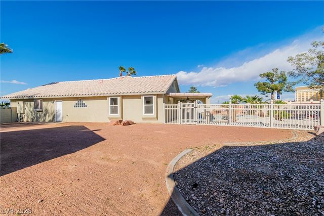 3245 West Landberg Avenue, Las Vegas, NV 89141