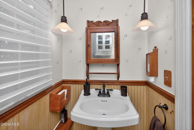 1334 Ruffner Road, Niskayuna, NY 12309
