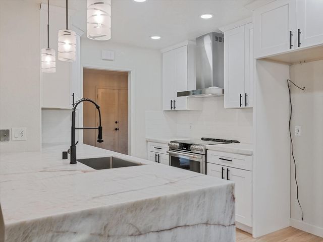 813 Columbia Dr, Sacramento, CA 95864