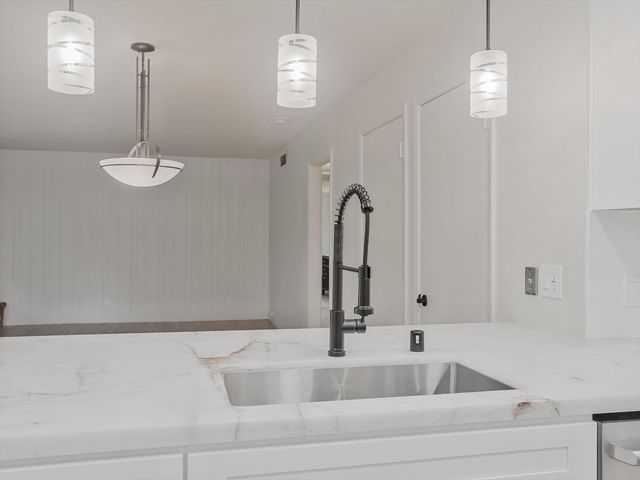 813 Columbia Dr, Sacramento, CA 95864