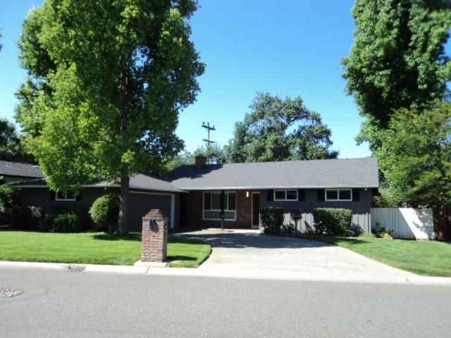 813 Columbia Dr, Sacramento, CA 95864