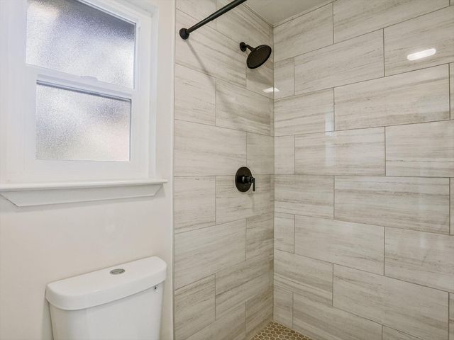 813 Columbia Dr, Sacramento, CA 95864