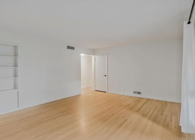 813 Columbia Dr, Sacramento, CA 95864