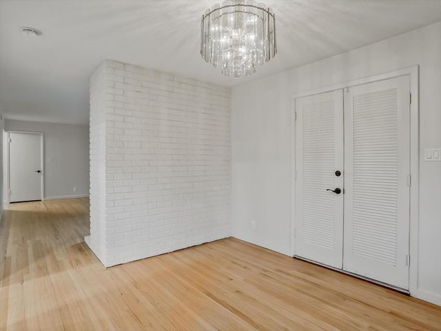 813 Columbia Dr, Sacramento, CA 95864