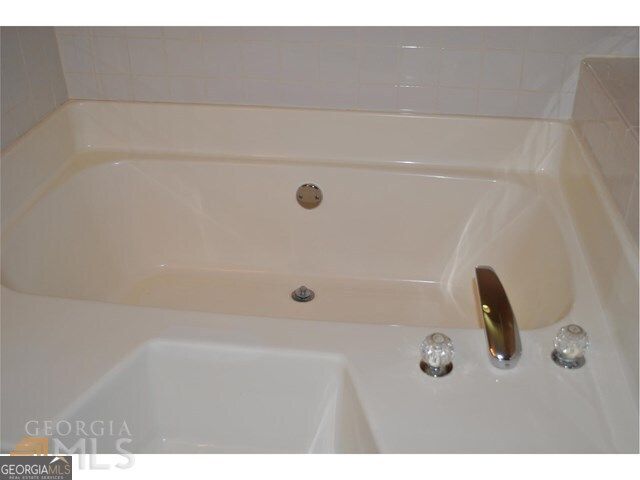 515 Edgewater Way, Mcdonough, GA 30253