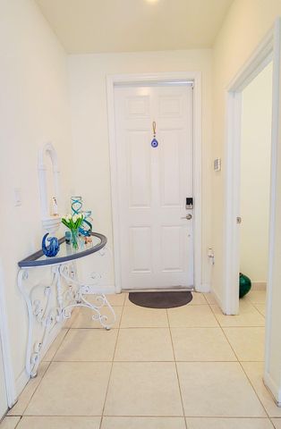 10902 W 33rd Way, Hialeah, FL 33018