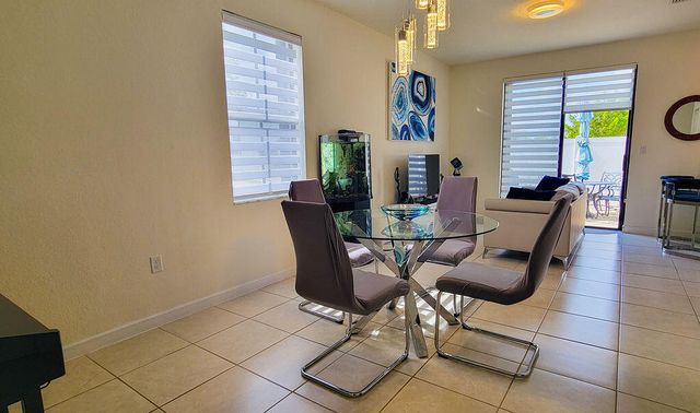 10902 W 33rd Way, Hialeah, FL 33018