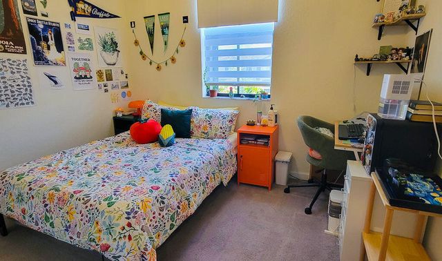 10902 W 33rd Way, Hialeah, FL 33018