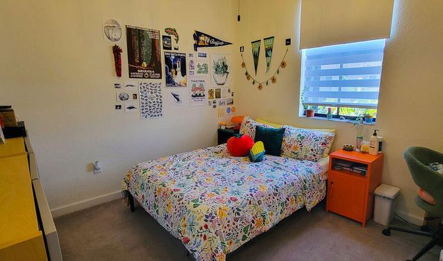 10902 W 33rd Way, Hialeah, FL 33018