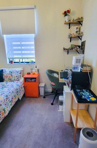 10902 W 33rd Way, Hialeah, FL 33018