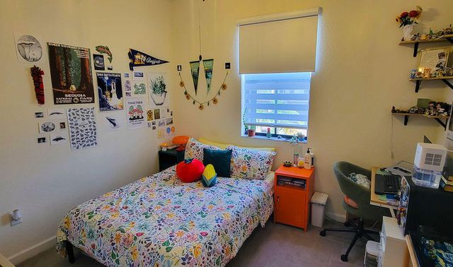 10902 W 33rd Way, Hialeah, FL 33018