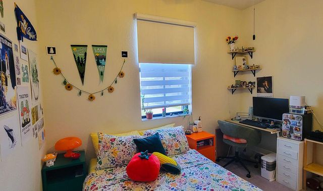 10902 W 33rd Way, Hialeah, FL 33018