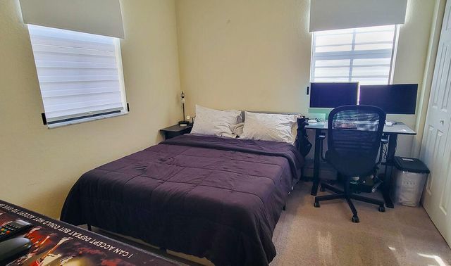 10902 W 33rd Way, Hialeah, FL 33018