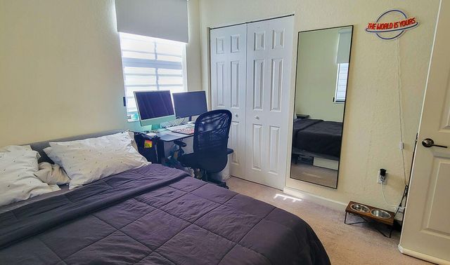 10902 W 33rd Way, Hialeah, FL 33018