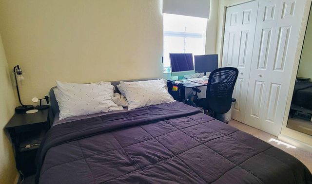 10902 W 33rd Way, Hialeah, FL 33018