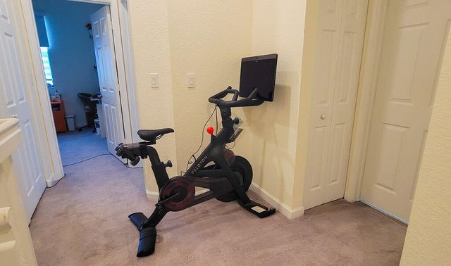 10902 W 33rd Way, Hialeah, FL 33018