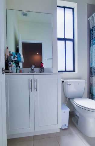 10902 W 33rd Way, Hialeah, FL 33018