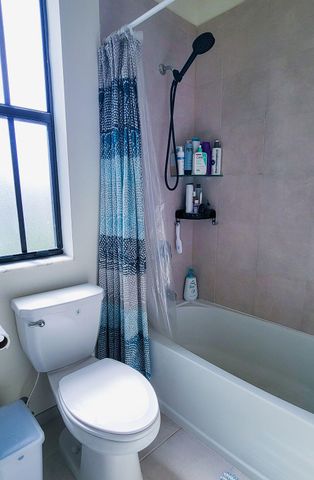 10902 W 33rd Way, Hialeah, FL 33018