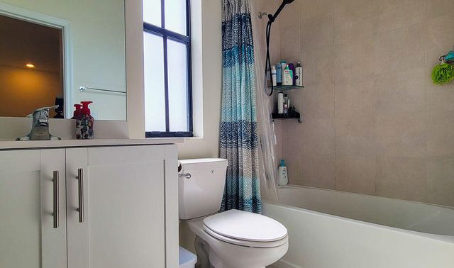 10902 W 33rd Way, Hialeah, FL 33018