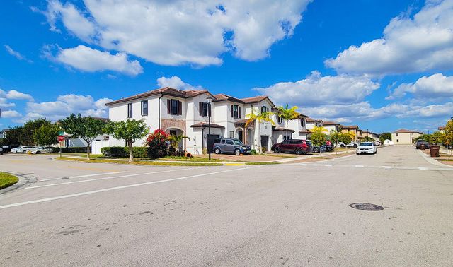 10902 W 33rd Way, Hialeah, FL 33018