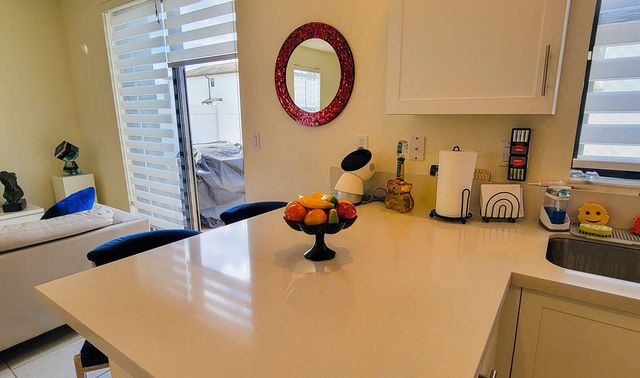 10902 W 33rd Way, Hialeah, FL 33018