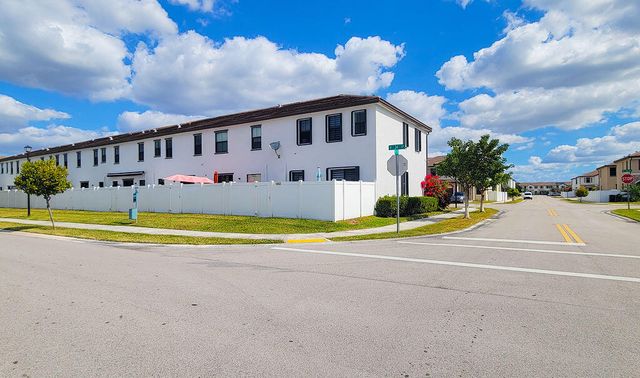 10902 W 33rd Way, Hialeah, FL 33018
