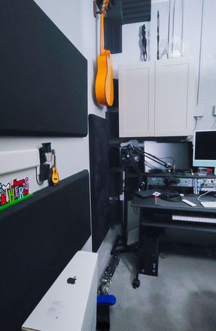 10902 W 33rd Way, Hialeah, FL 33018