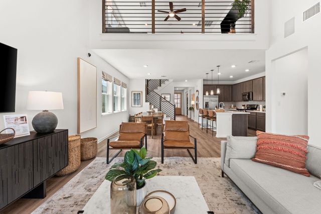 6512 Velvet Leaf LN, Buda, TX 78610