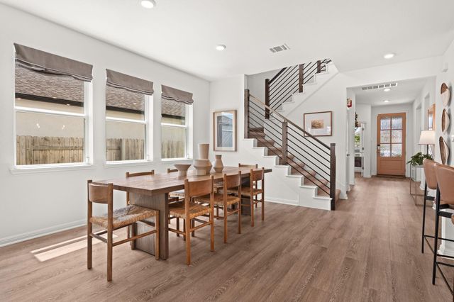 6512 Velvet Leaf LN, Buda, TX 78610