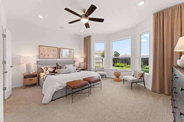 6512 Velvet Leaf LN, Buda, TX 78610