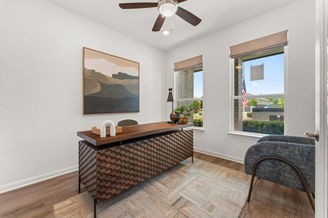 6512 Velvet Leaf LN, Buda, TX 78610