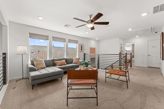 6512 Velvet Leaf LN, Buda, TX 78610