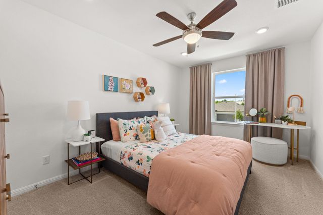 6512 Velvet Leaf LN, Buda, TX 78610