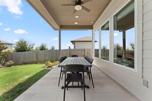 6512 Velvet Leaf LN, Buda, TX 78610