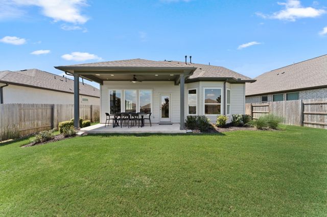6512 Velvet Leaf LN, Buda, TX 78610