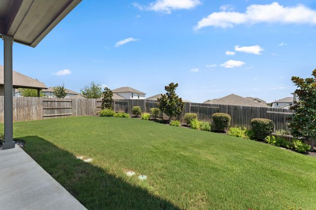 6512 Velvet Leaf LN, Buda, TX 78610