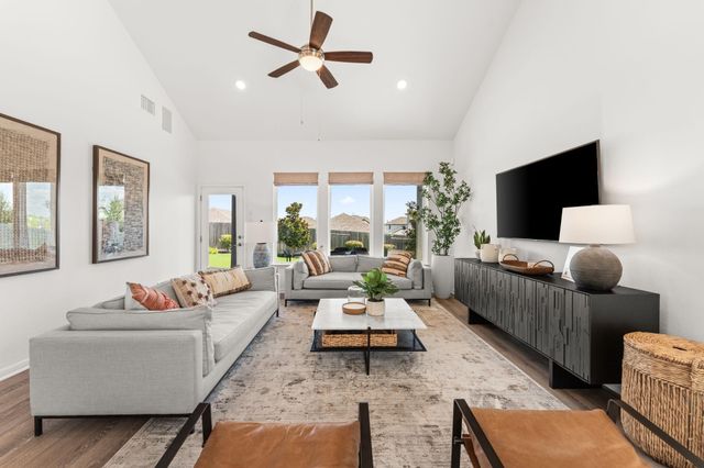 6512 Velvet Leaf LN, Buda, TX 78610