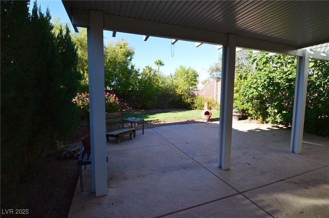 2290 Bull Lake Drive, Henderson, NV 89052