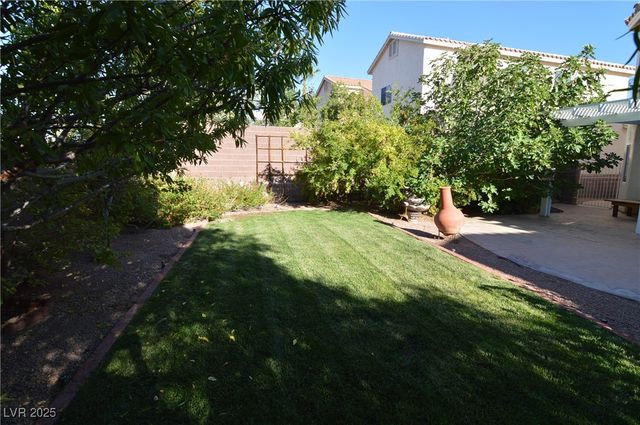 2290 Bull Lake Drive, Henderson, NV 89052