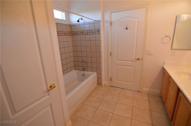 2290 Bull Lake Drive, Henderson, NV 89052