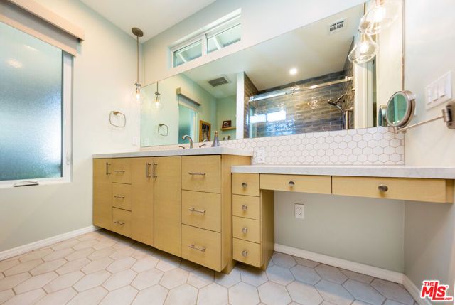 5744 Wilkinson Avenue, Valley Village, CA 91607